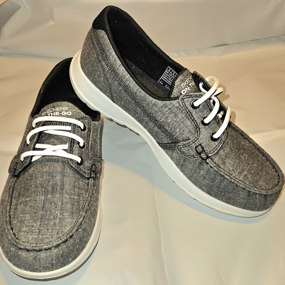 Skechers On The Go Womans Slip-on Shoes - Picture 2 of 8